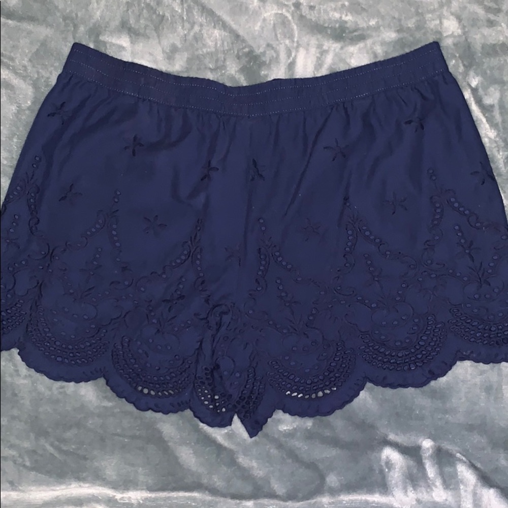 Short Pants - Picture 2 of 3